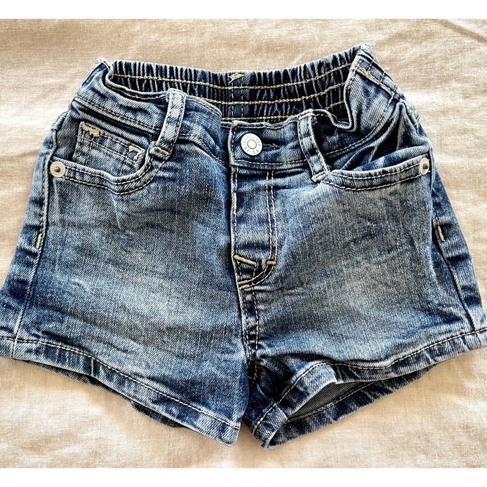 ☀️2/$22, 3/$28 Gymboree Acid Wash Baby Denim Shorts - 12-18 mos